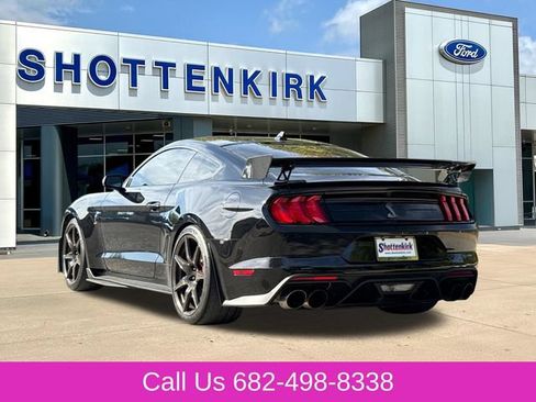 Used 2021 Ford Mustang Shelby GT500 w/ Carbon Fiber Track Pack RWD image 7
