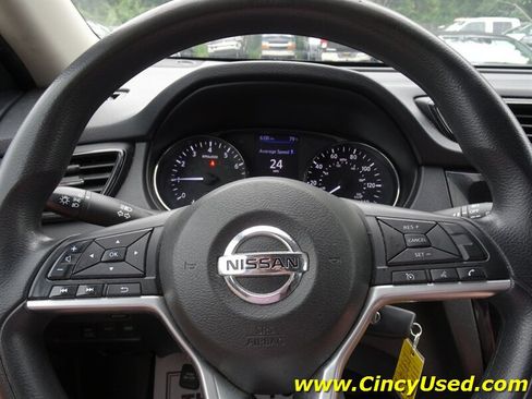 Used 2018 Nissan Rogue S AWD/4WD image 20