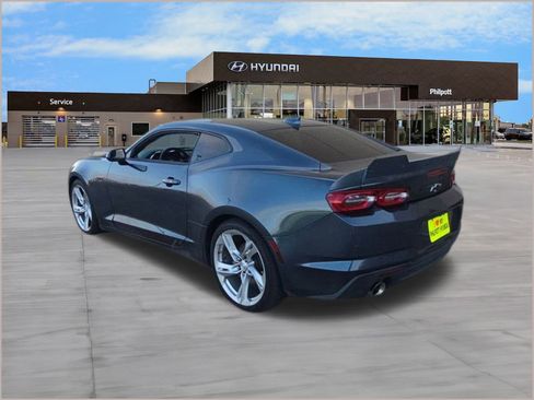 Used 2020 Chevrolet Camaro LT image 3