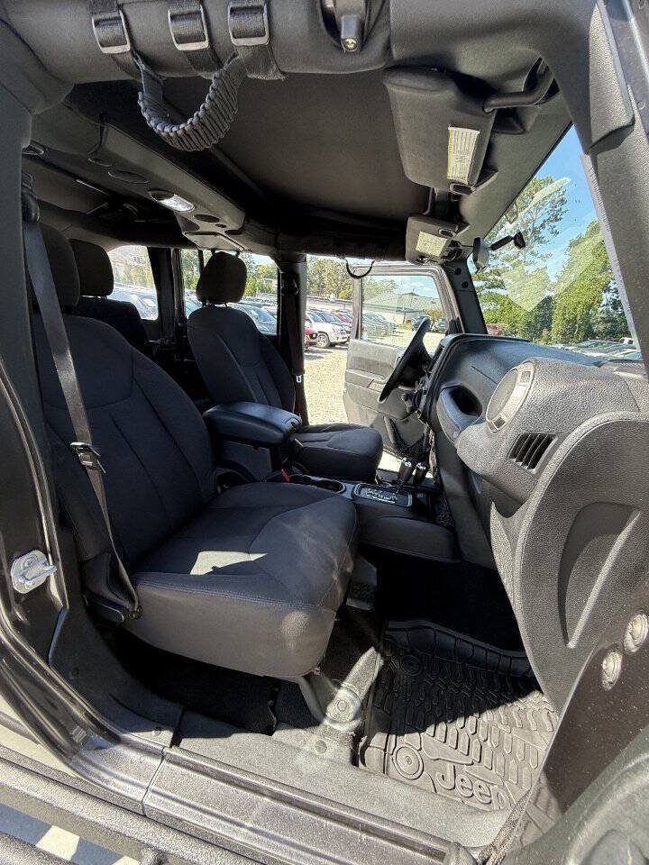Used 2017 Jeep Wrangler Unlimited Sport w/ Max Tow Package AWD/4WD image 17