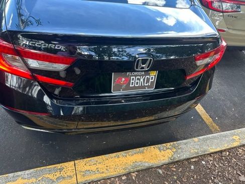 Used 2018 Honda Accord EX image 11