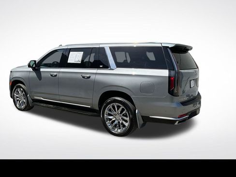 Used 2023 Cadillac Escalade ESV Premium Luxury w/ LPO, Radiant Package AWD/4WD image 14