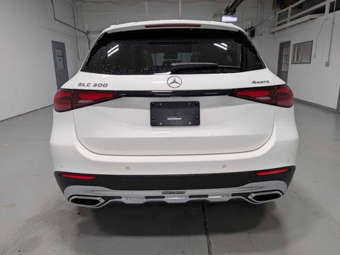 Certified 2025 Mercedes-Benz GLC 300 4MATIC image 9