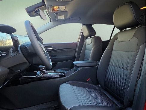 New 2026 Chevrolet Trax LT image 15