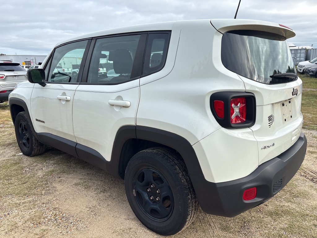 Used 2022 Jeep Renegade Sport AWD/4WD image 14