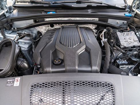 Used 2025 Porsche Macan image 29