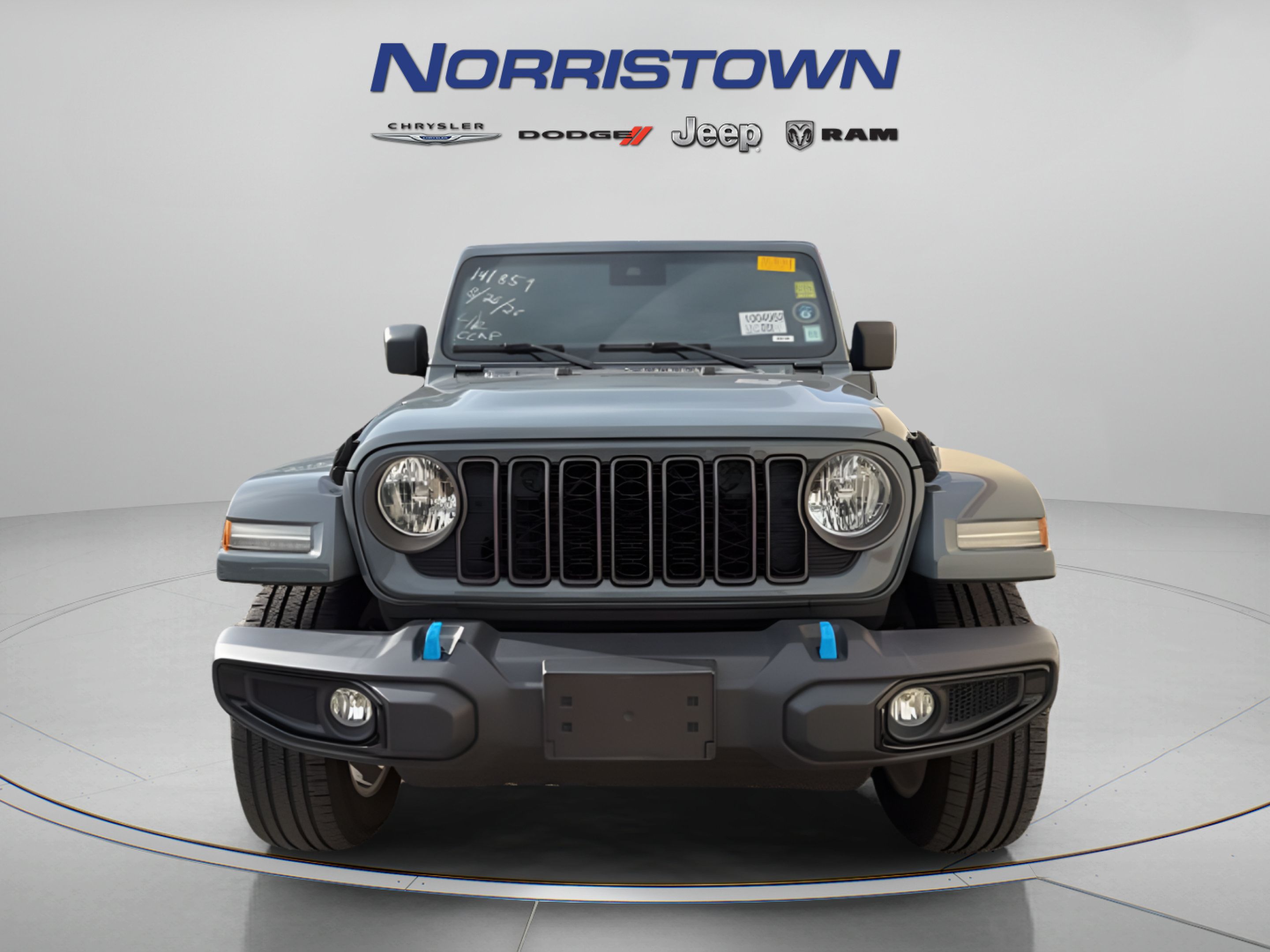 Used 2024 Jeep Wrangler Unlimited w/ Convenience Group AWD/4WD image 2