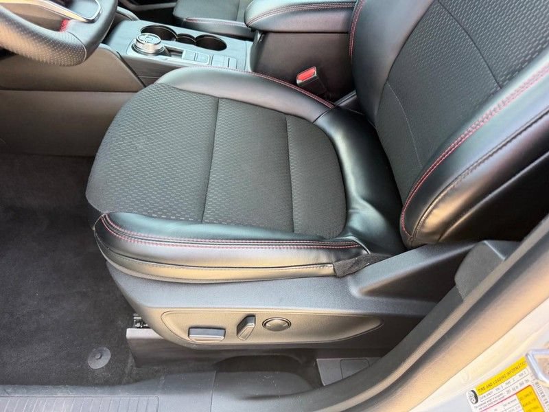 Used 2025 Ford Escape ST-Line FWD image 17