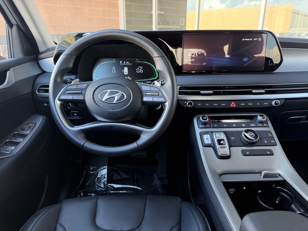 Used 2025 Hyundai Palisade SEL FWD image 16