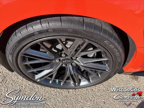 Used 2021 Chevrolet Camaro ZL1 w/ LPO, ZL1 Protection Package RWD image 23