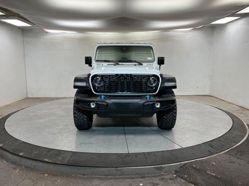 Used 2024 Jeep Wrangler Willys image 9