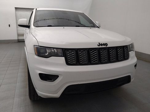 Used 2019 Jeep Grand Cherokee Altitude RWD image 14