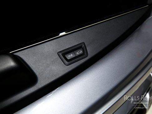 Used 2026 Rolls-Royce Cullinan Black Badge image 26