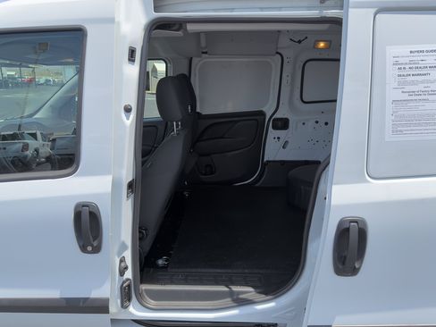 Used 2022 RAM ProMaster City Tradesman FWD image 12