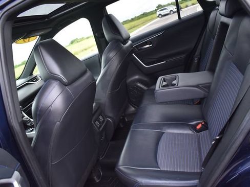 Used 2019 Toyota RAV4 XSE w/ XSE Weather Package AWD/4WD image 19