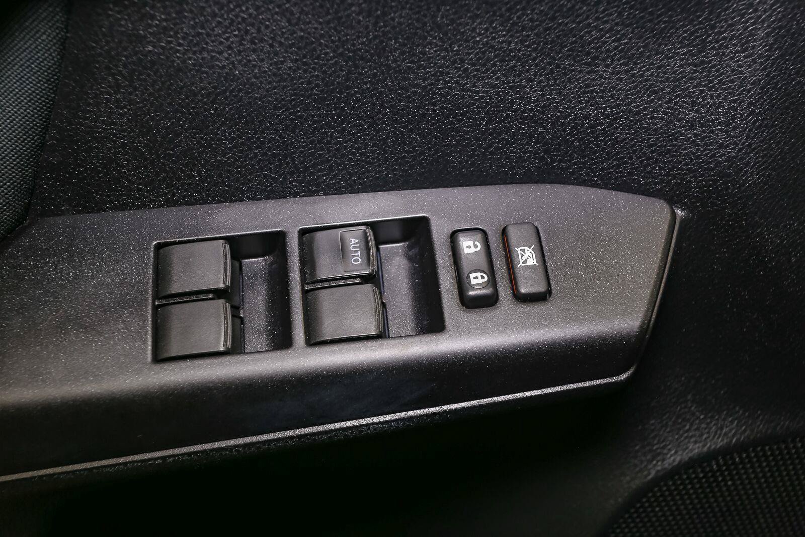 Used 2018 Toyota RAV4 LE w/ All Weather Liner Package AWD/4WD image 36