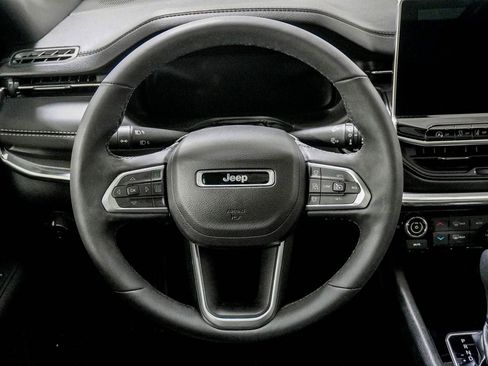Used 2023 Jeep Compass High Altitude AWD/4WD image 19