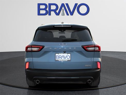 Used 2025 Ford Escape ST-Line image 6