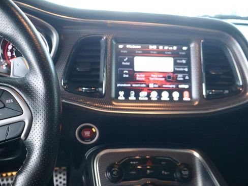 Used 2016 Dodge Challenger SRT Hellcat RWD image 23