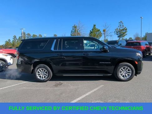 Used 2024 Chevrolet Suburban LT image 3
