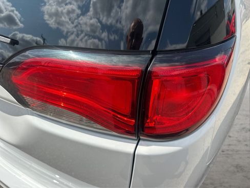 Used 2022 Chrysler Voyager LX FWD image 22