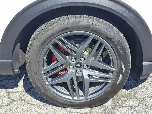 Certified 2025 Ford Explorer ST w/ Sun And Sound Package image 8