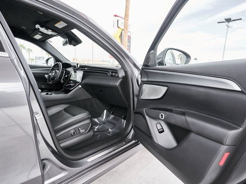 Used 2023 Maserati Grecale GT image 14