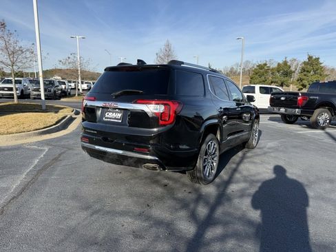 Used 2021 GMC Acadia Denali w/ Denali Technology Package image 8