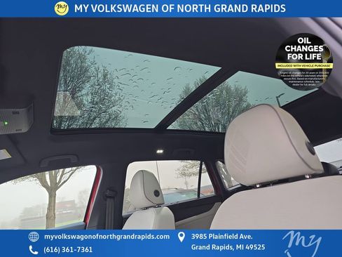 Used 2025 Volkswagen Atlas Cross Sport SEL Premium R-Line image 23