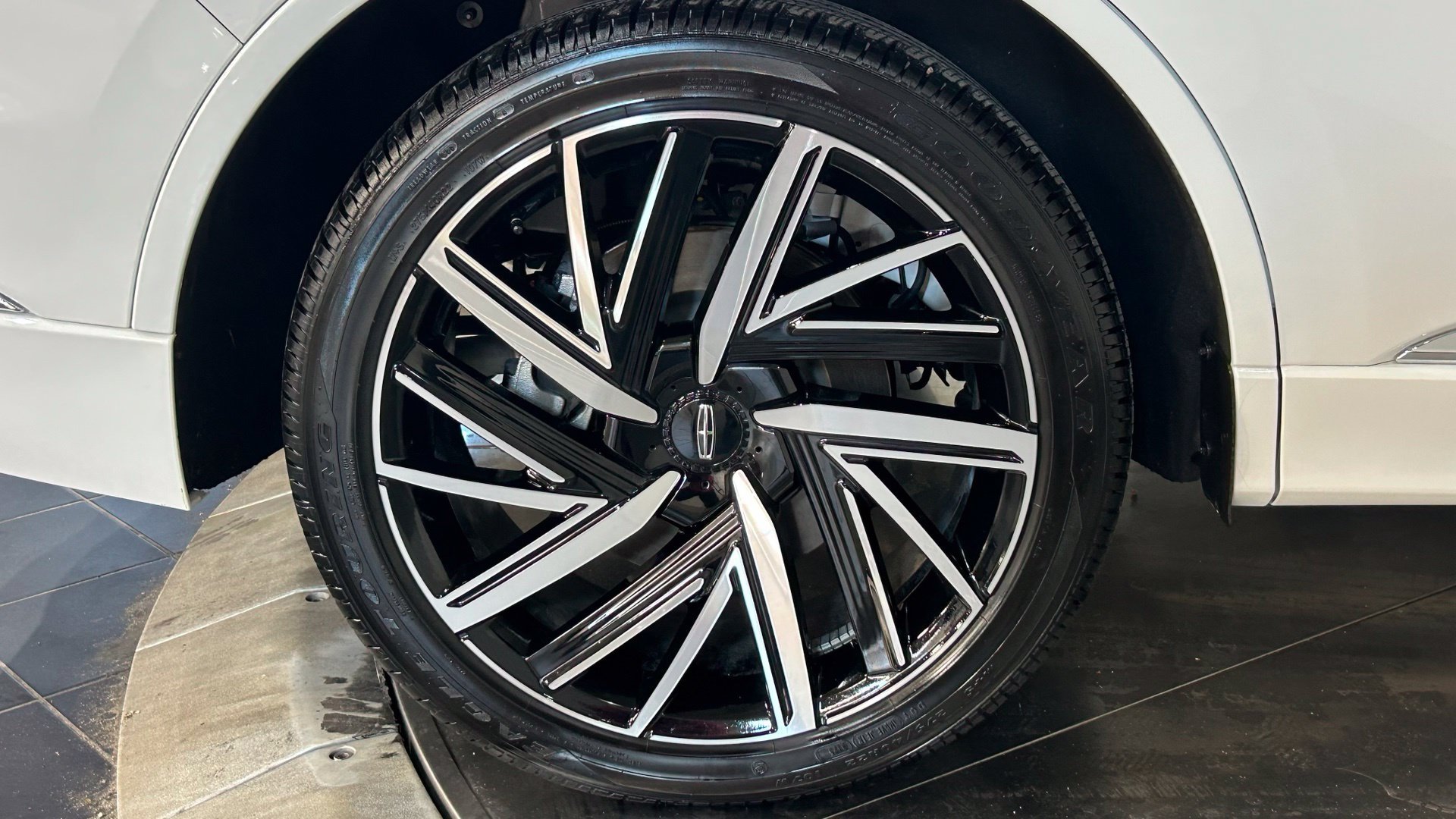 Used 2026 Lincoln Aviator Black Label AWD/4WD image 20