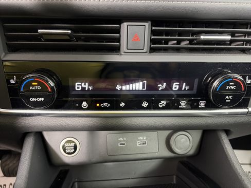 Certified 2023 Nissan Rogue SV w/ SV Premium B Package AWD/4WD image 21