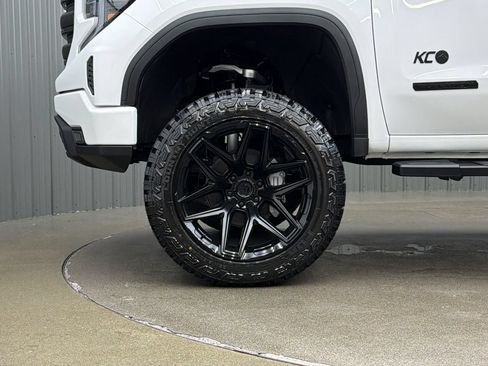 Used 2026 GMC Sierra 1500 Elevation AWD/4WD image 9