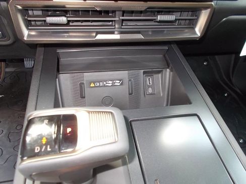 New 2025 GMC Hummer EV 2X image 17