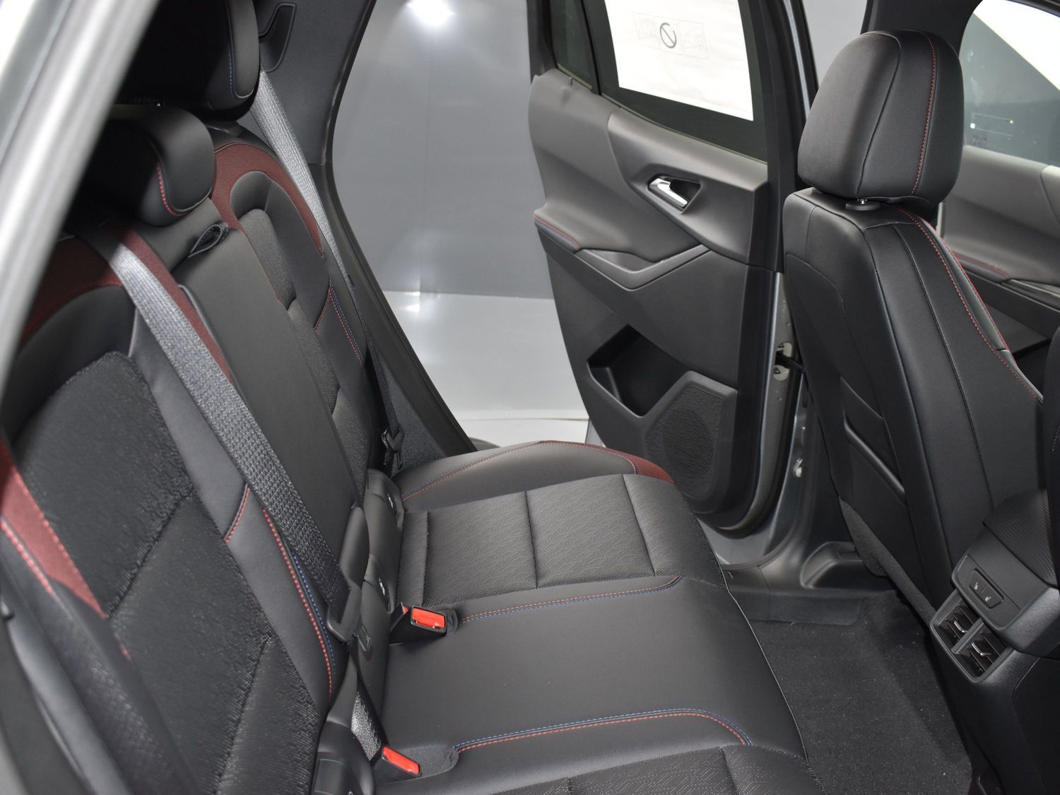 Used 2026 Chevrolet Equinox RS w/ Convenience Package III AWD/4WD image 19