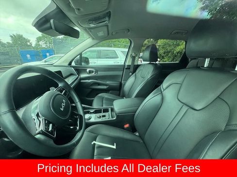 Used 2025 Kia Sorento EX FWD image 8