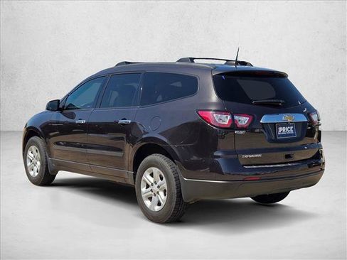 Used 2017 Chevrolet Traverse LS FWD image 7