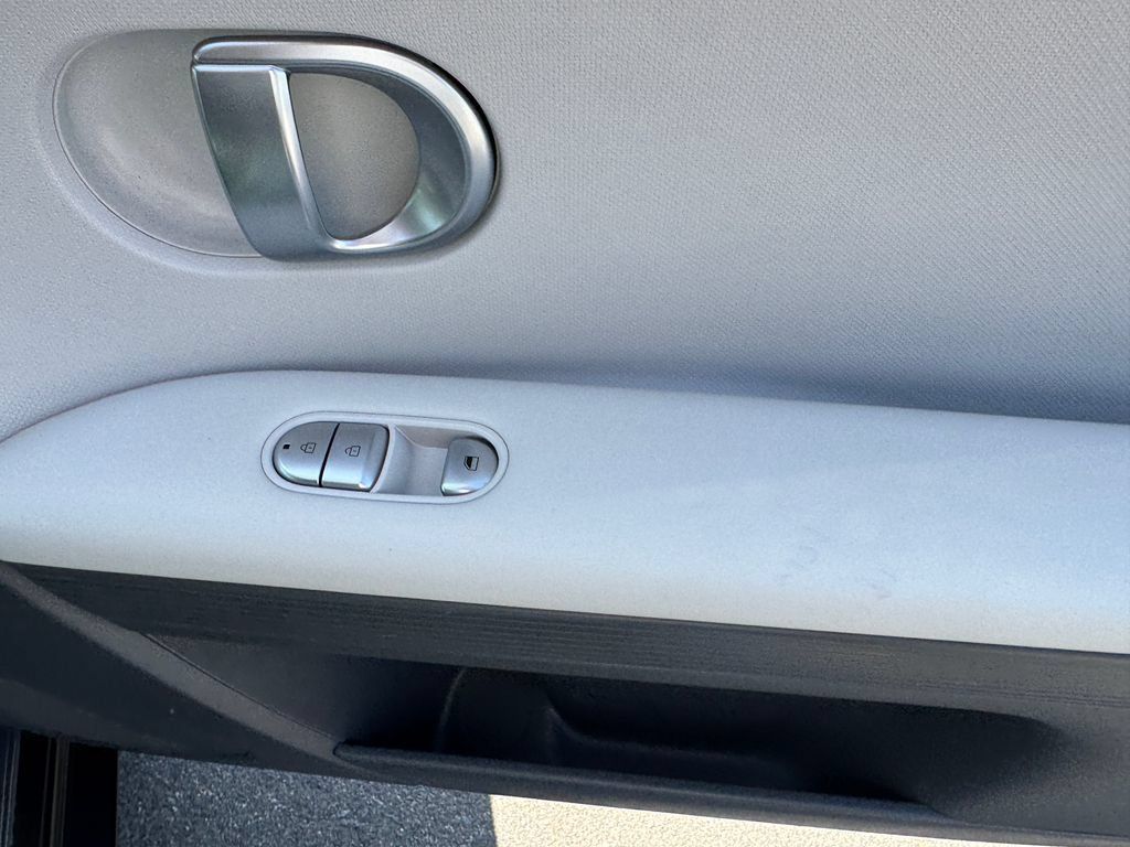 Certified 2024 Hyundai Ioniq 5 SE RWD image 10