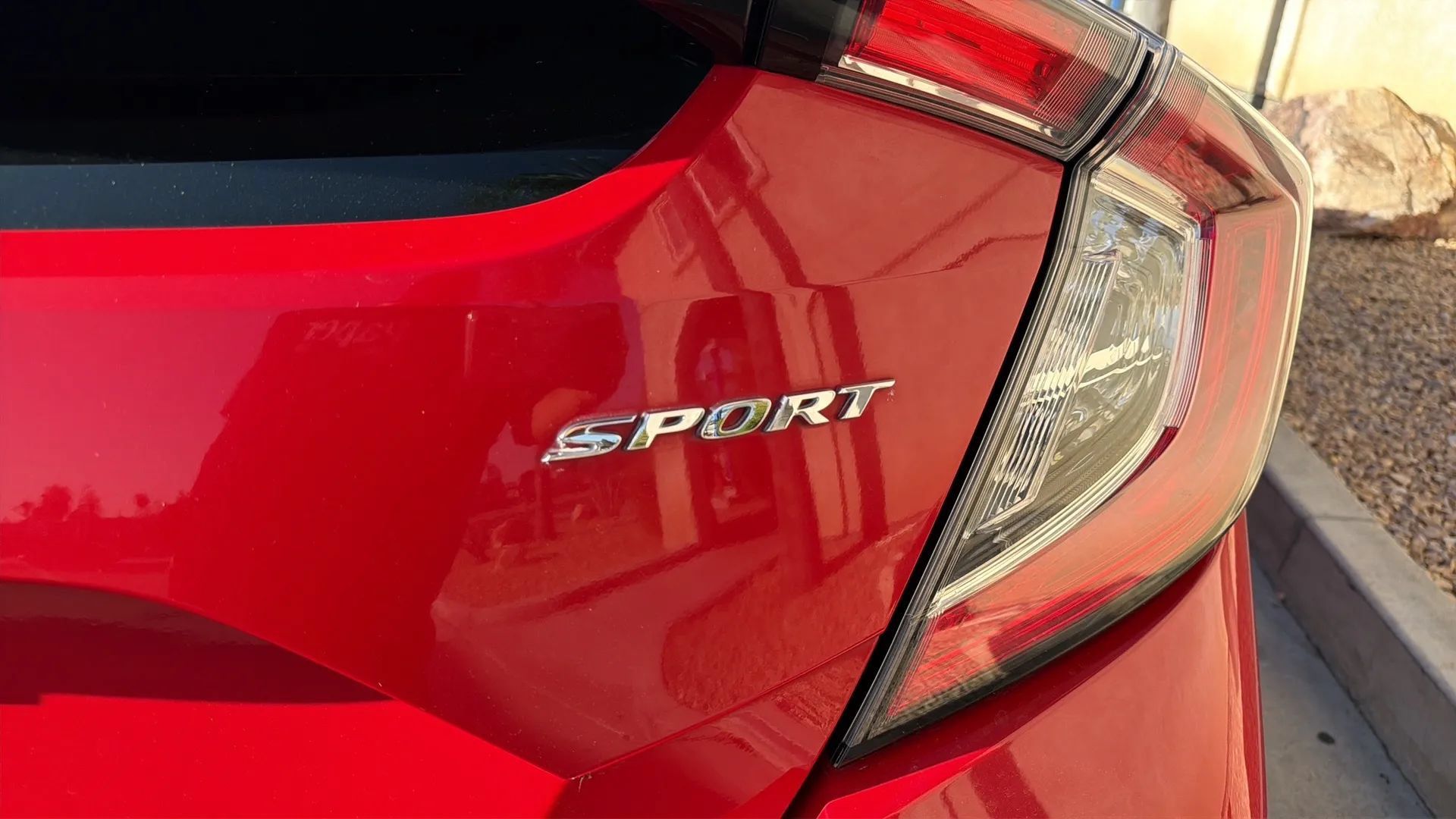 Used 2018 Honda Civic Sport image 10