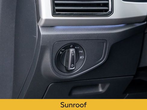 Used 2022 Volkswagen Atlas Cross Sport SEL R-Line image 20