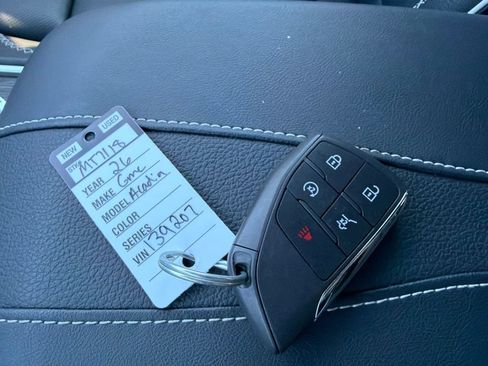 Used 2026 GMC Acadia Denali w/ LPO, Floor Liner Package AWD/4WD image 27