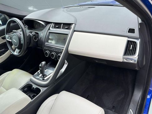 Used 2019 Jaguar E-PACE R-Dynamic HSE AWD/4WD image 30