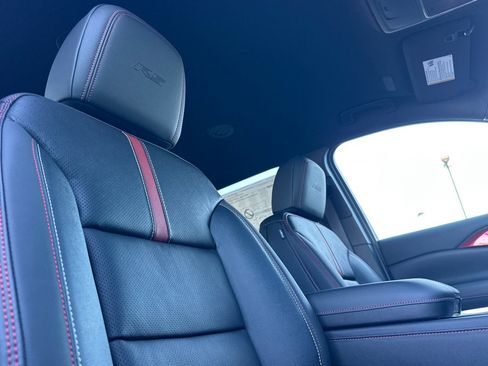 New 2026 Chevrolet Traverse RS w/ LPO, Illumination Package image 18