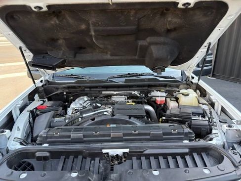 Used 2023 Chevrolet Silverado 2500 LT AWD/4WD image 30