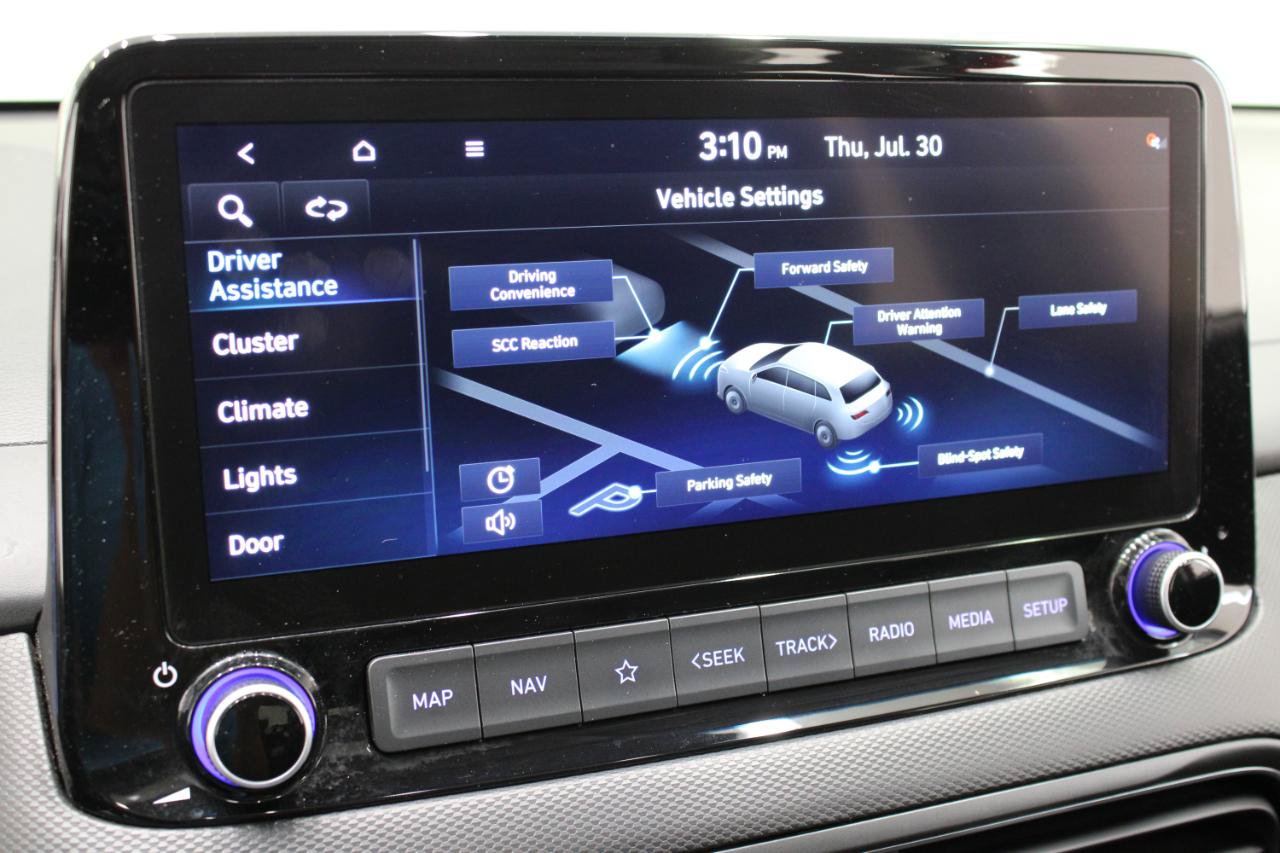 Used 2023 Hyundai Kona Limited AWD/4WD image 60