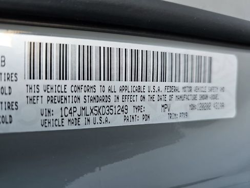 Used 2019 Jeep Cherokee Latitude Plus image 23