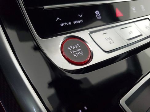 New 2026 Audi SQ8 Prestige AWD/4WD image 32