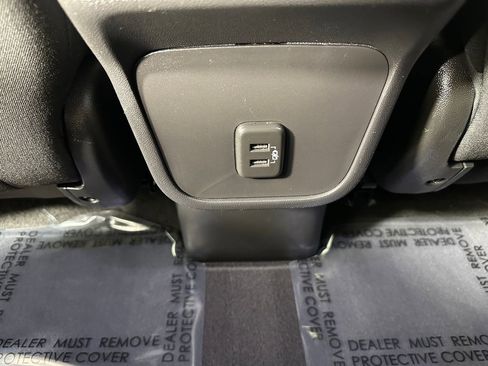 Used 2024 Chevrolet Equinox LT image 20