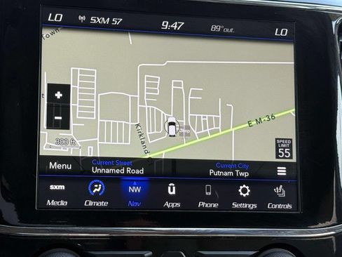 Used 2020 Jeep Grand Cherokee Limited AWD/4WD image 24