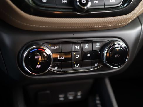 Used 2021 Chevrolet TrailBlazer ACTIV w/ Convenience Package FWD image 15