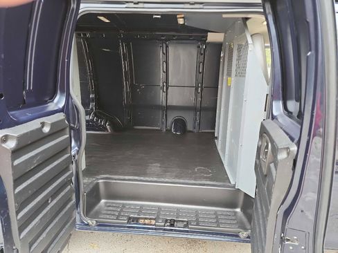 Used 2015 Chevrolet Express 2500 w/ Cold Climate Package image 24
